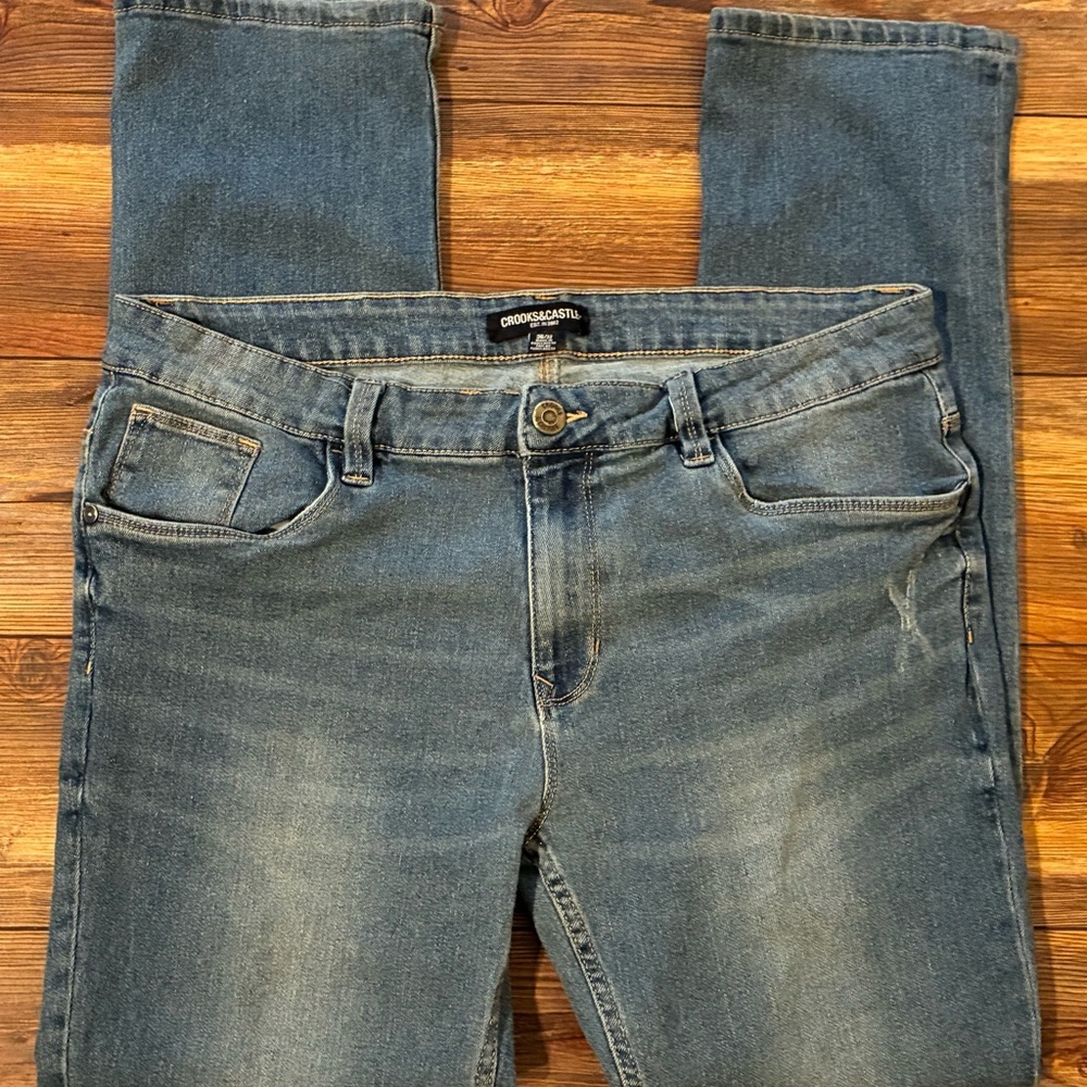Crooks & Castles Men’s Jeans 36x32 Mid Wash Blue Straight Leg Casual Streetwear - Picture 2 of 16